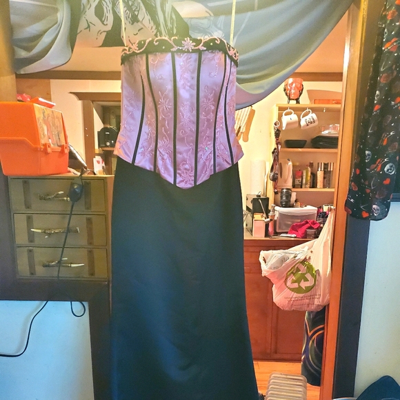 Jora Collection evening gown - Picture 1 of 5